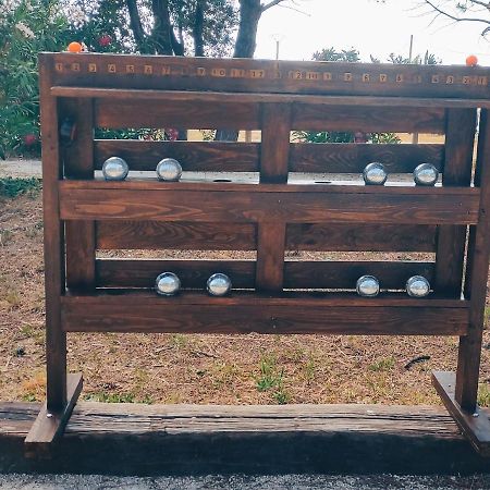 Offrez-Vous Un Sejour Dans Notre Studio T1 Bis A Entressen Une Grande Piscine Pour Se Rafraichir ,Un Espace De Jeux Pour Enfants Pour Des Heures De Divertissement Un Terrain De Petanque Pour Des Parties Endiablees 外观 照片