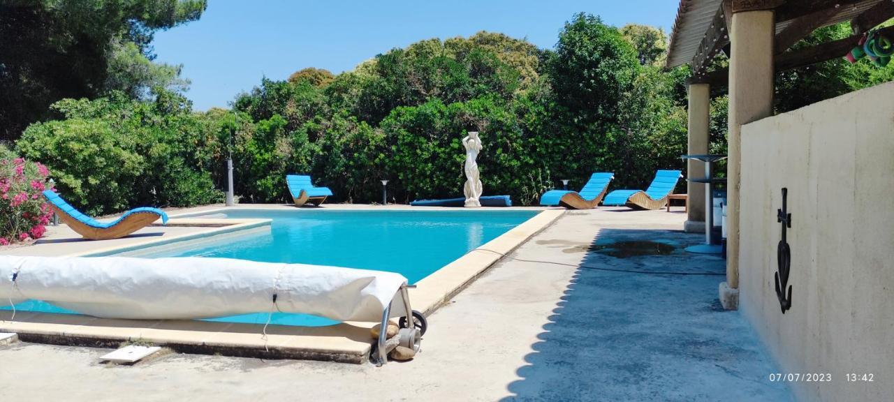 Offrez-Vous Un Sejour Dans Notre Studio T1 Bis A Entressen Une Grande Piscine Pour Se Rafraichir ,Un Espace De Jeux Pour Enfants Pour Des Heures De Divertissement Un Terrain De Petanque Pour Des Parties Endiablees 外观 照片